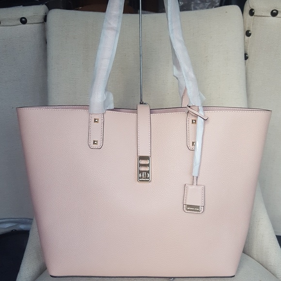 MICHAEL Michael Kors Handbags - NWT Michael Kors LG Karson Carryall Tote bag pink